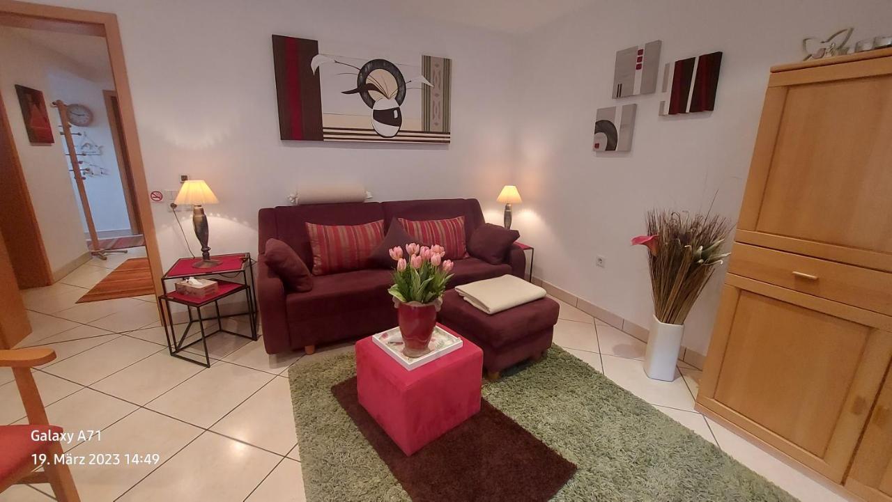 Zum Weinberg Apartment *